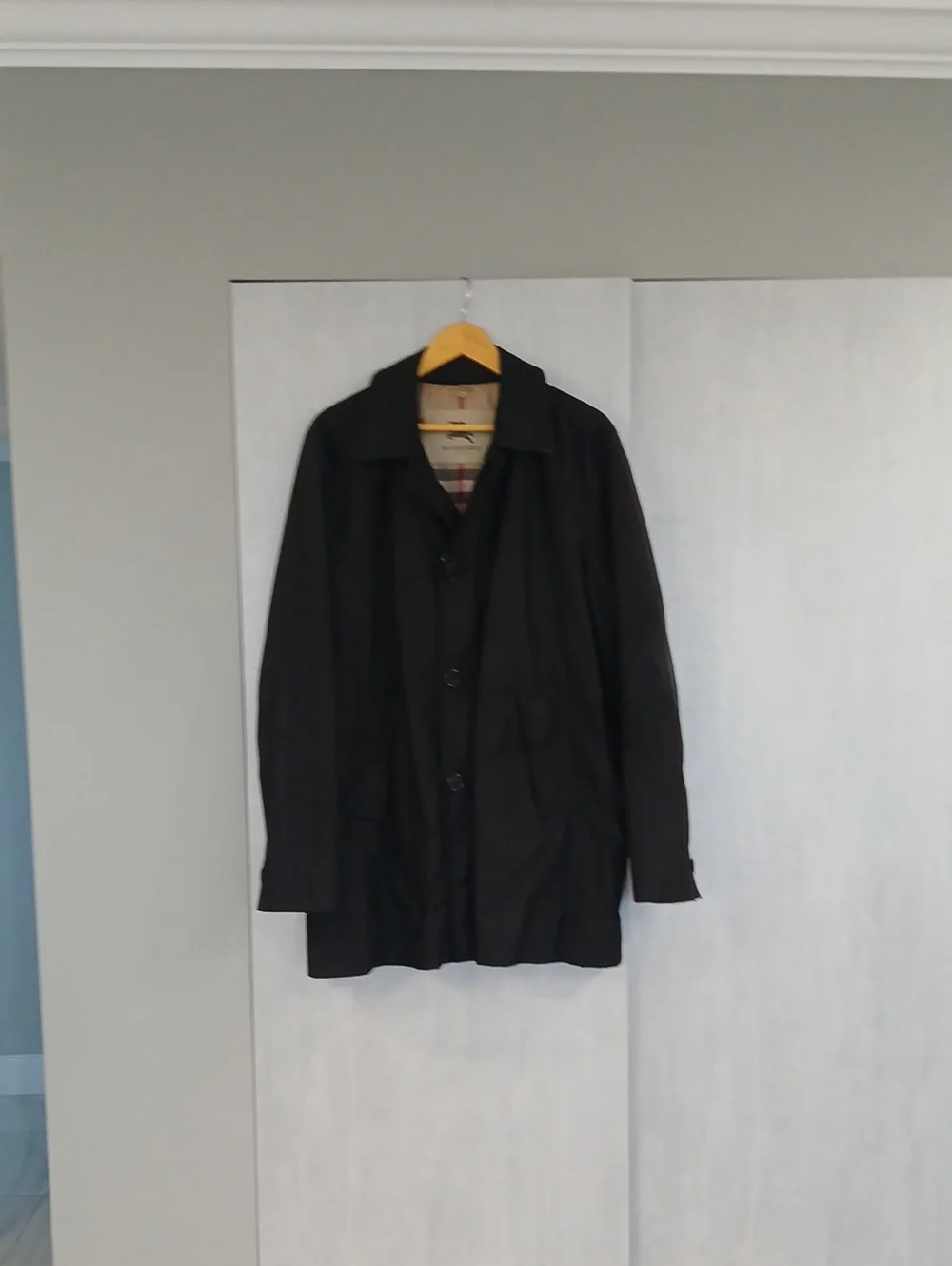 Burberry Black Men's Trench Coat with Signature Check Lining - Picture 1 of 4